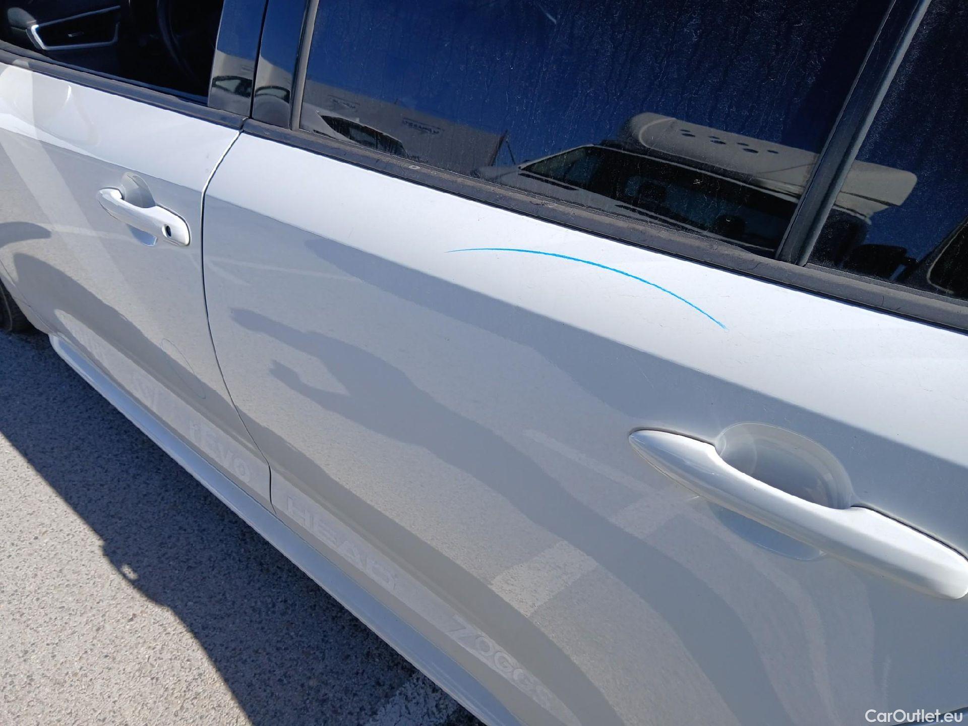  Toyota  Corolla TOYOTA  / 2019 / 5P / familiar 2.0 180H FEEL! E-CVT TOURING SPORT #20