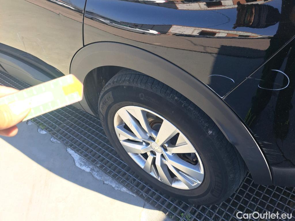  Peugeot  3008 PEUGEOT  / 2020 / 5P / todoterreno 1.5 BlueHDi 96kW (130CV) S&S Active Pack #40