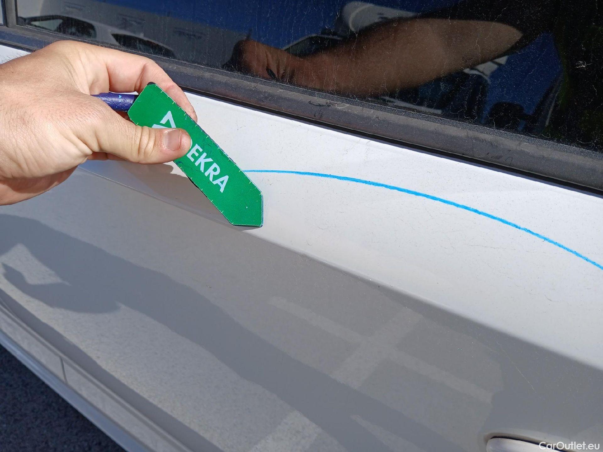  Toyota  Corolla TOYOTA  / 2019 / 5P / familiar 2.0 180H FEEL! E-CVT TOURING SPORT #21