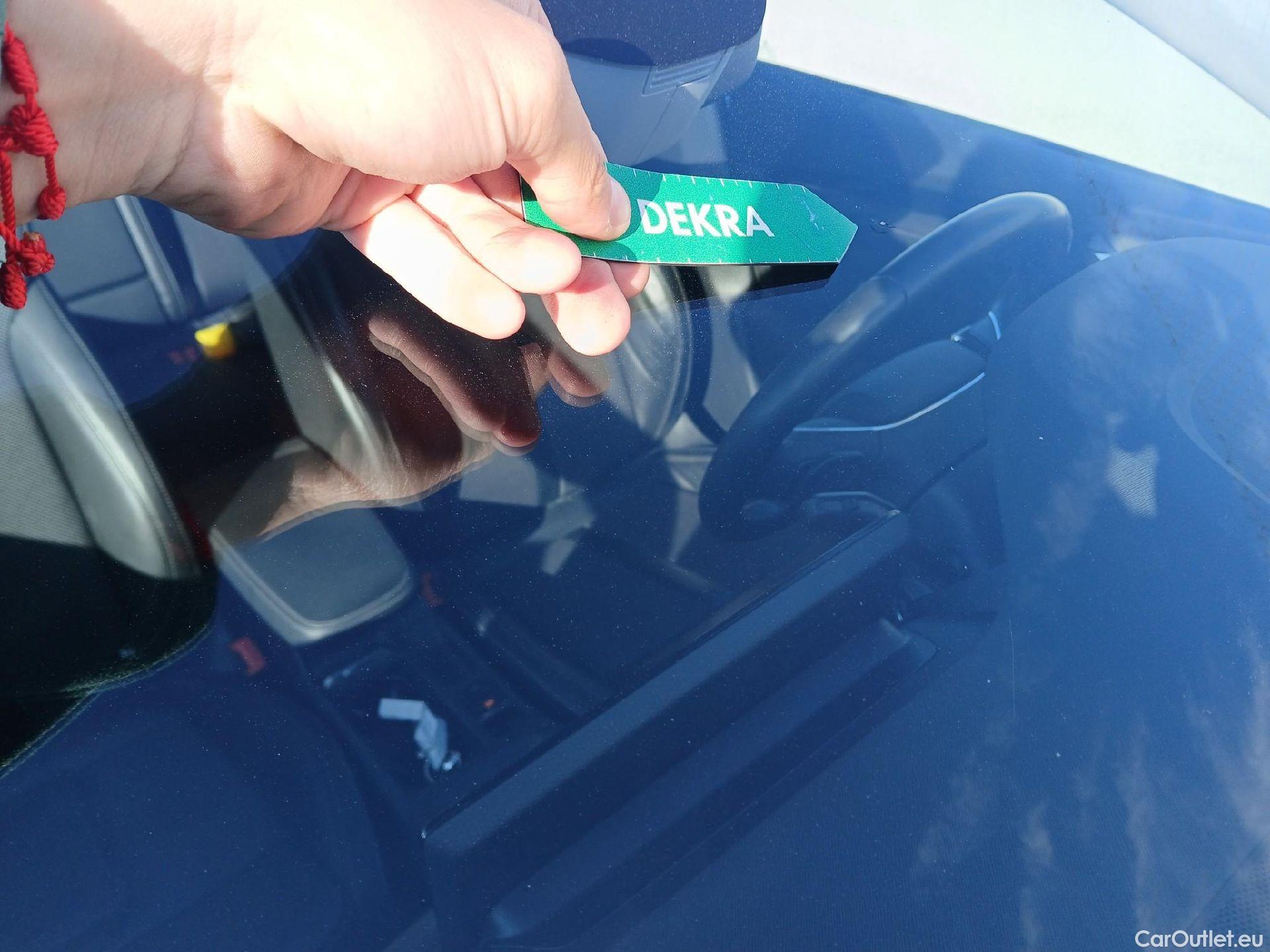  Skoda  Octavia SKODA  / 2020 / 5P / berlina con portón 1.5 TSI 96kW (130CV) DSG G-TEC Ambition #8