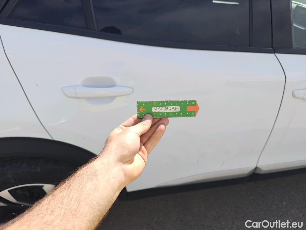  Peugeot  2008 PEUGEOT  / 2019 / 5P / todoterreno Allure BlueHDI 81kW (110CV) #14