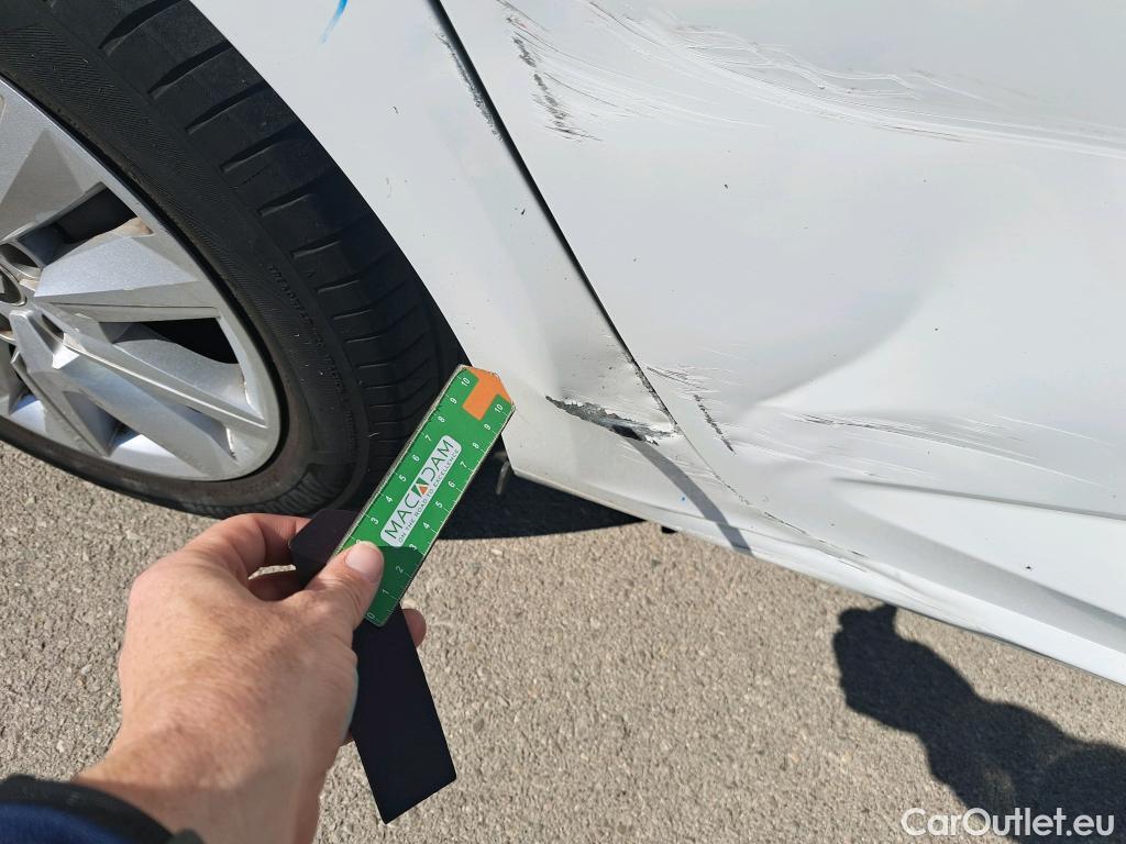  Renault  Megane RENAULT Mégane / 2020 / 5P / berlina con portón Intens Blue dCi 85 kW (115CV) #6