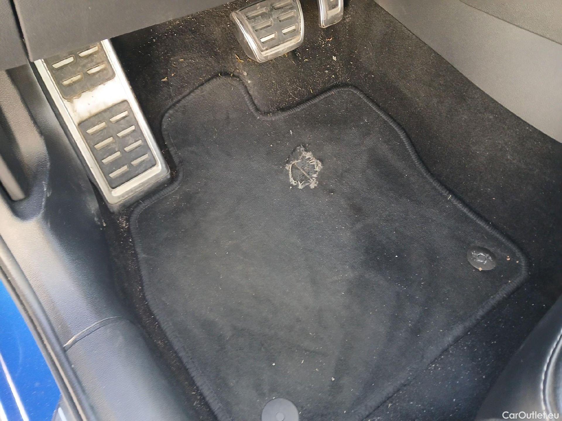  Skoda  Octavia SKODA  / 2020 / 5P / berlina con portón 1.5 TSI 96kW (130CV) DSG G-TEC Ambition #1