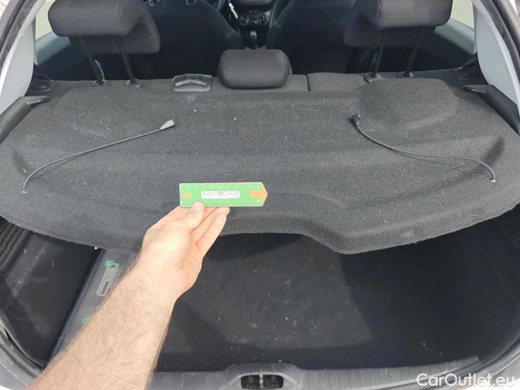  Peugeot  208 PEUGEOT  / 2015 / 5P / berlina con portón 5P ACTIVE BlueHDi 73kW (100CV) #8