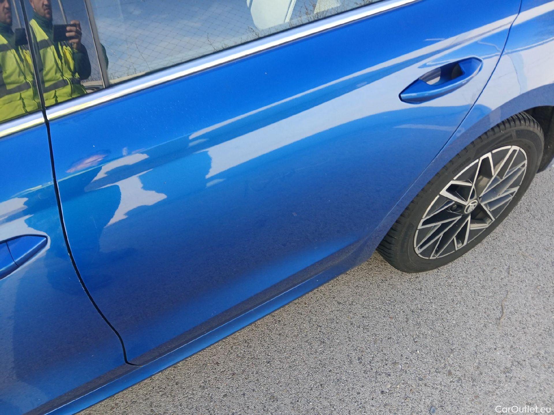  Skoda  Octavia SKODA  / 2020 / 5P / berlina con portón 1.5 TSI 96kW (130CV) DSG G-TEC Ambition #11