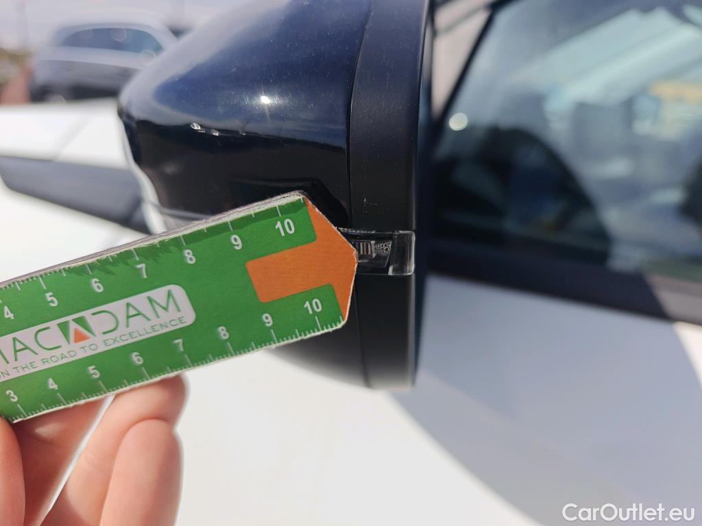  Peugeot  2008 PEUGEOT  / 2019 / 5P / todoterreno Allure BlueHDI 81kW (110CV) #7