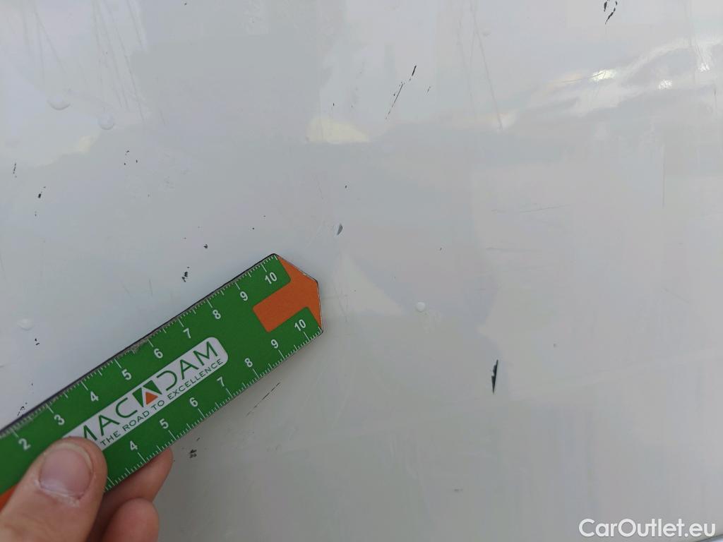  Peugeot  2008 PEUGEOT  / 2019 / 5P / todoterreno Allure BlueHDI 81kW (110CV) #19