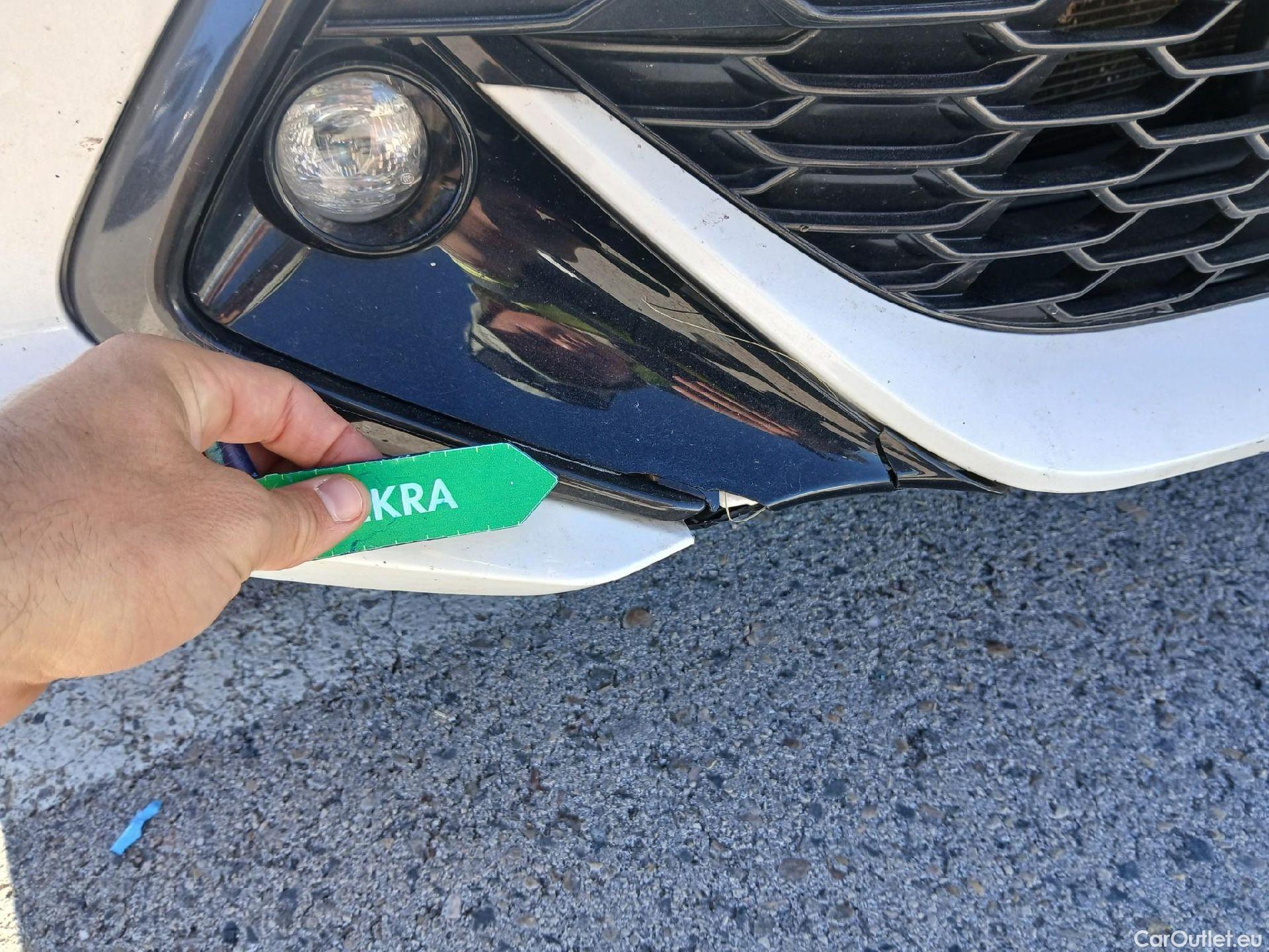  Toyota  Corolla TOYOTA  / 2019 / 5P / familiar 2.0 180H FEEL! E-CVT TOURING SPORT #7