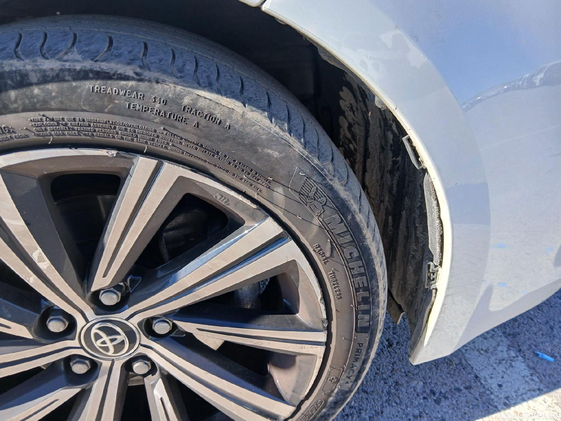  Toyota  Corolla TOYOTA  / 2019 / 5P / familiar 2.0 180H FEEL! E-CVT TOURING SPORT #38