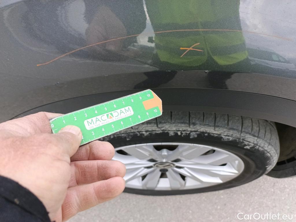  Volkswagen  T-ROC VOLKSWAGEN  / 2017 / 5P / todoterreno Advance 2.0 TDI 85kW (115CV) #14