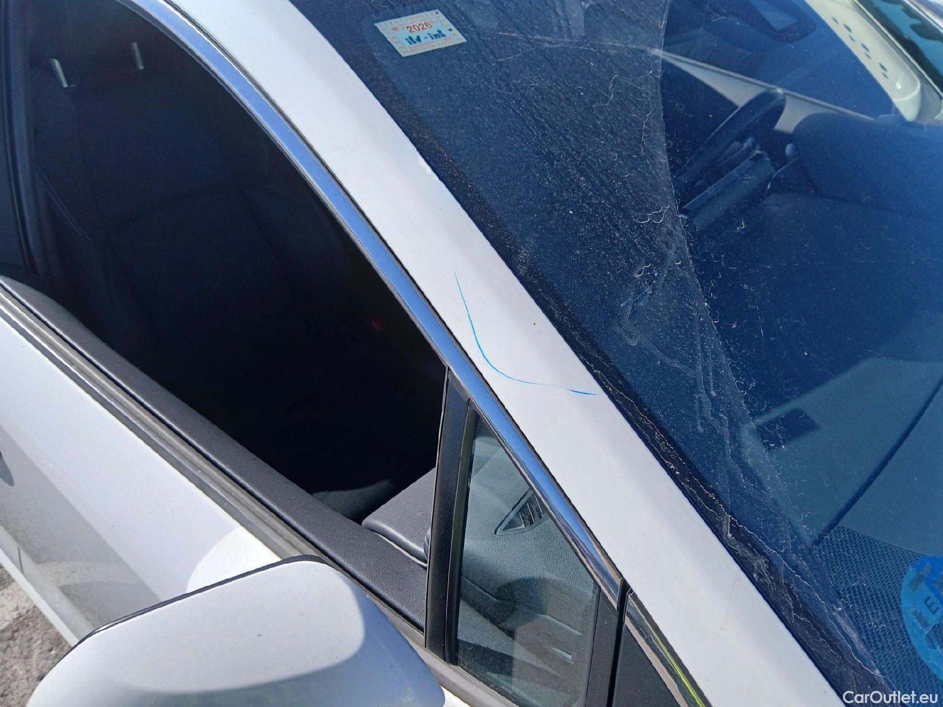  Toyota  Corolla TOYOTA  / 2019 / 5P / familiar 2.0 180H FEEL! E-CVT TOURING SPORT #41