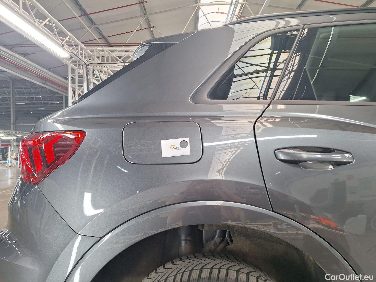  Audi  Q3 Audi,  '18 PHEV, Audi  45 TFSI e S tronic S Line 5d #27