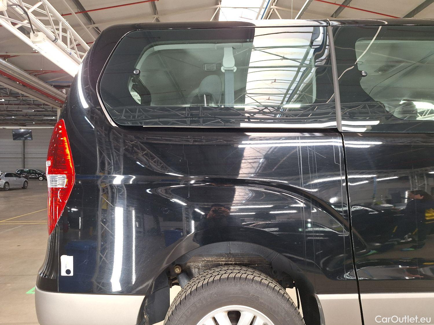  Hyundai  H-1 Hyundai, , Hyundai  People 2.5 CRDi 100kW Executive 5d #26