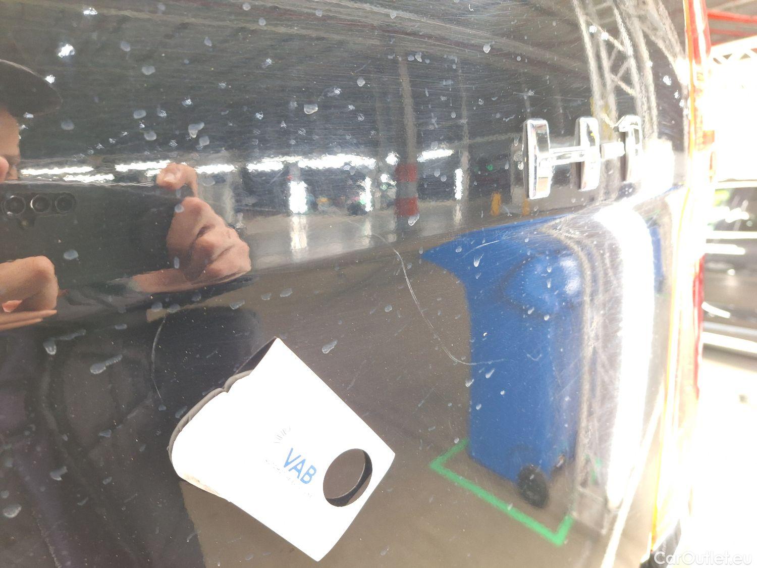  Hyundai  H-1 Hyundai, , Hyundai  People 2.5 CRDi 100kW Executive 5d #34