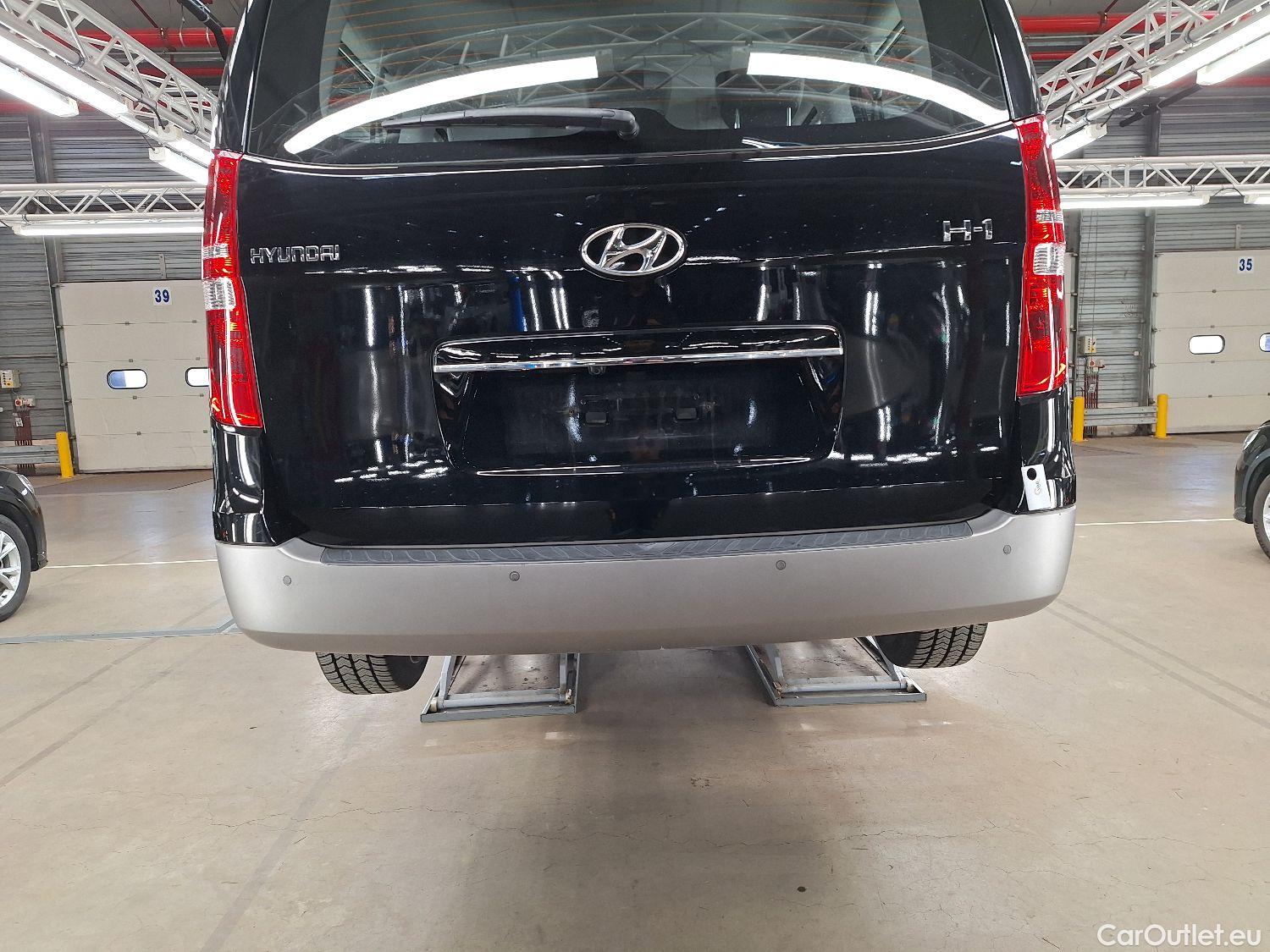  Hyundai  H-1 Hyundai, , Hyundai  People 2.5 CRDi 100kW Executive 5d #28