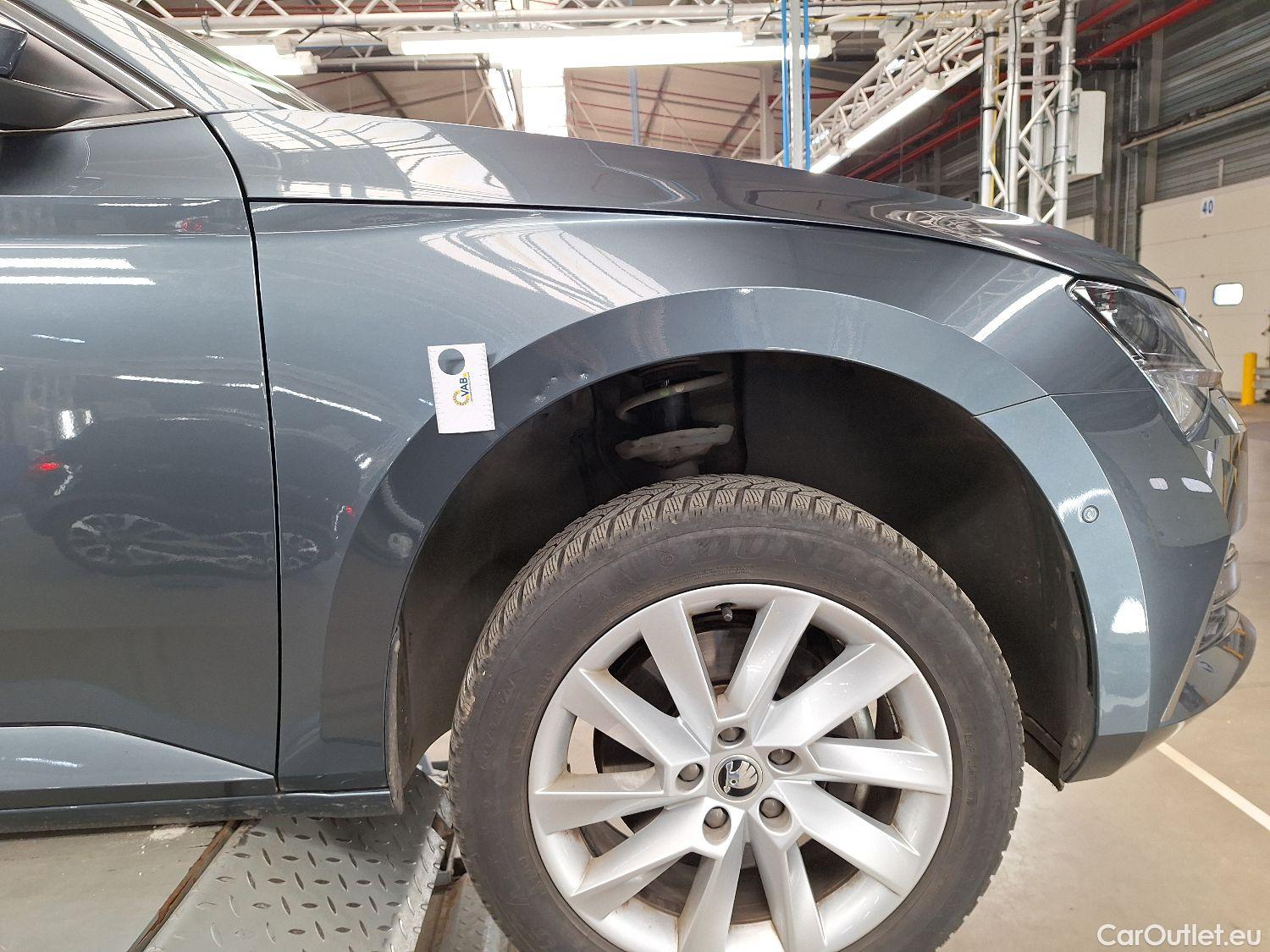  Skoda  Superb Skoda,  Combi FL'19, Skoda  Combi 1.4 TSI iV 160kW DSG6 Style 5d #14