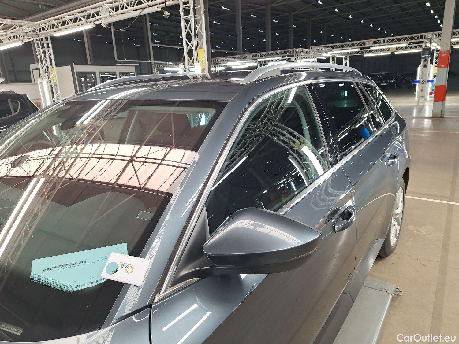  Skoda  Superb Skoda,  Combi FL'19, Skoda  Combi 1.4 TSI iV 160kW DSG6 Style 5d #1