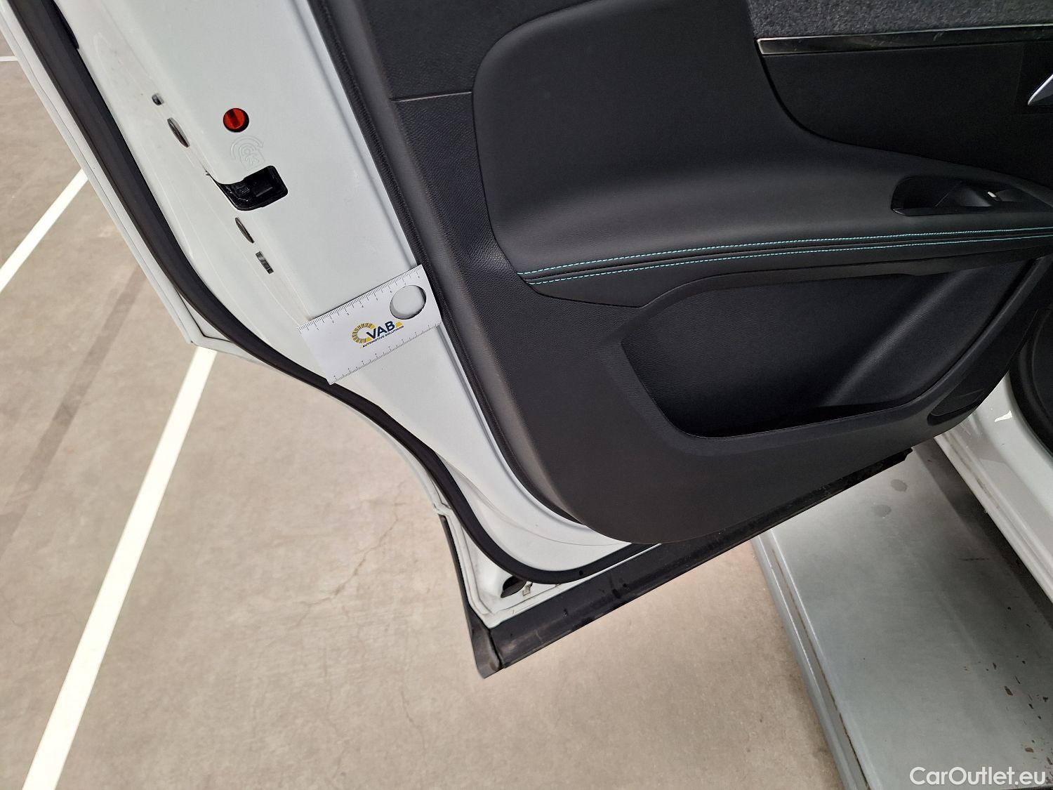  Peugeot  5008 Peugeot,  FL'20, Peugeot  1.5 BlueHDi 96kW S&S EAT8 Allure Pack #18