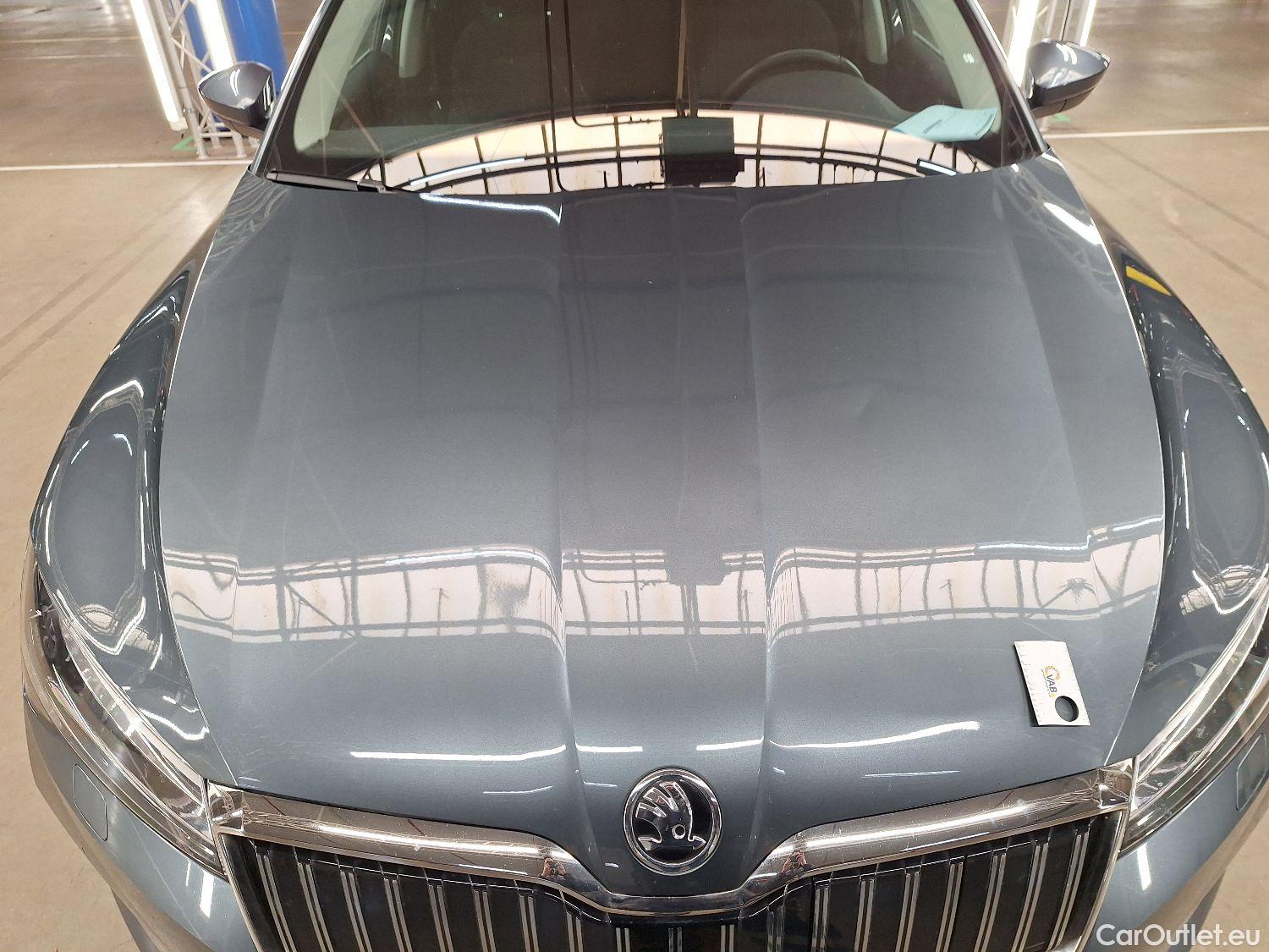  Skoda  Superb Skoda,  Combi FL'19, Skoda  Combi 1.4 TSI iV 160kW DSG6 Style 5d #4