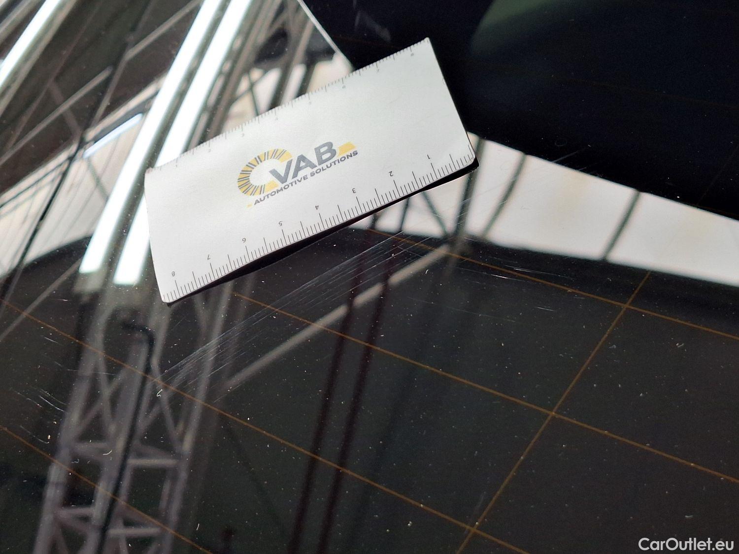  Peugeot  208 Peugeot,  '19, Peugeot  1.5 BlueHDi 100 MAN6 S&S GT 5d #33