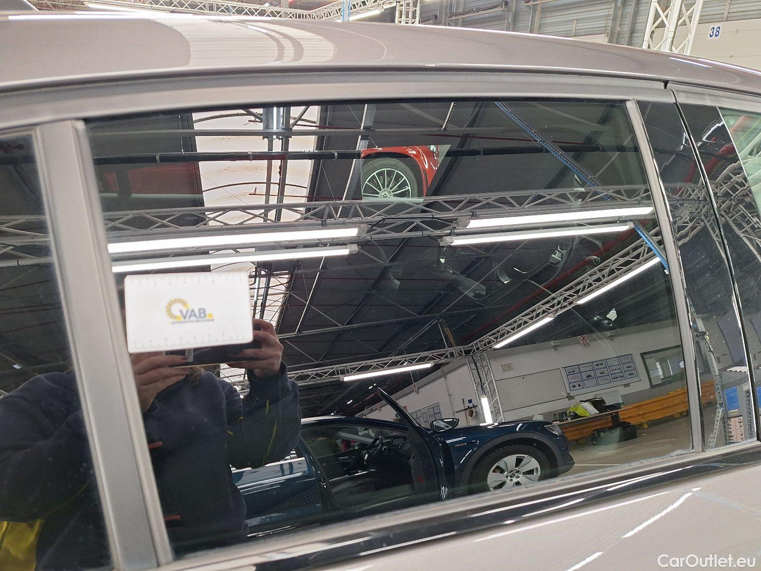  Peugeot  208 Peugeot,  '19, Peugeot  1.5 BlueHDi 100 MAN6 S&S GT 5d #29