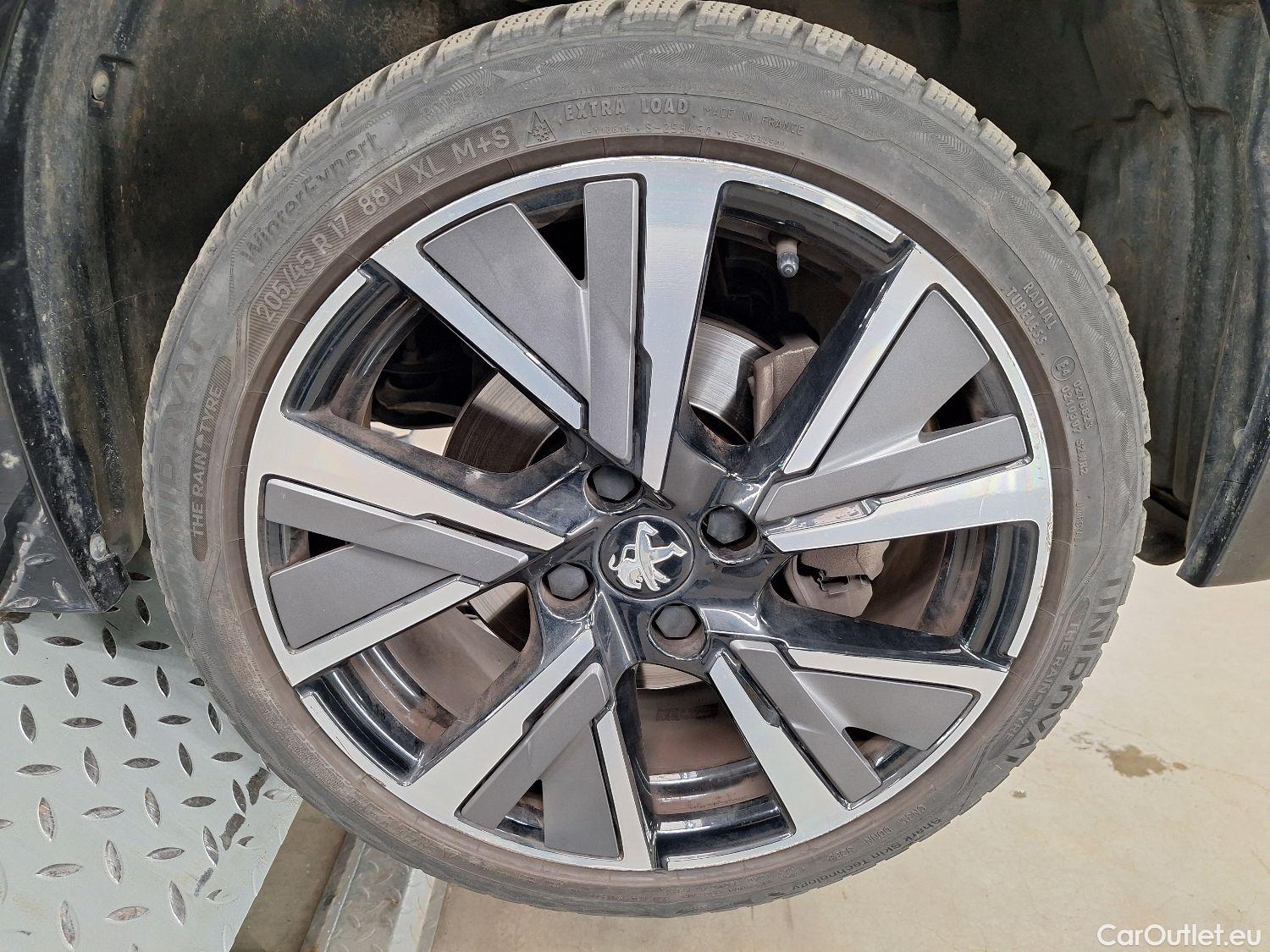  Peugeot  208 Peugeot,  '19, Peugeot  1.5 BlueHDi 100 MAN6 S&S GT 5d #1