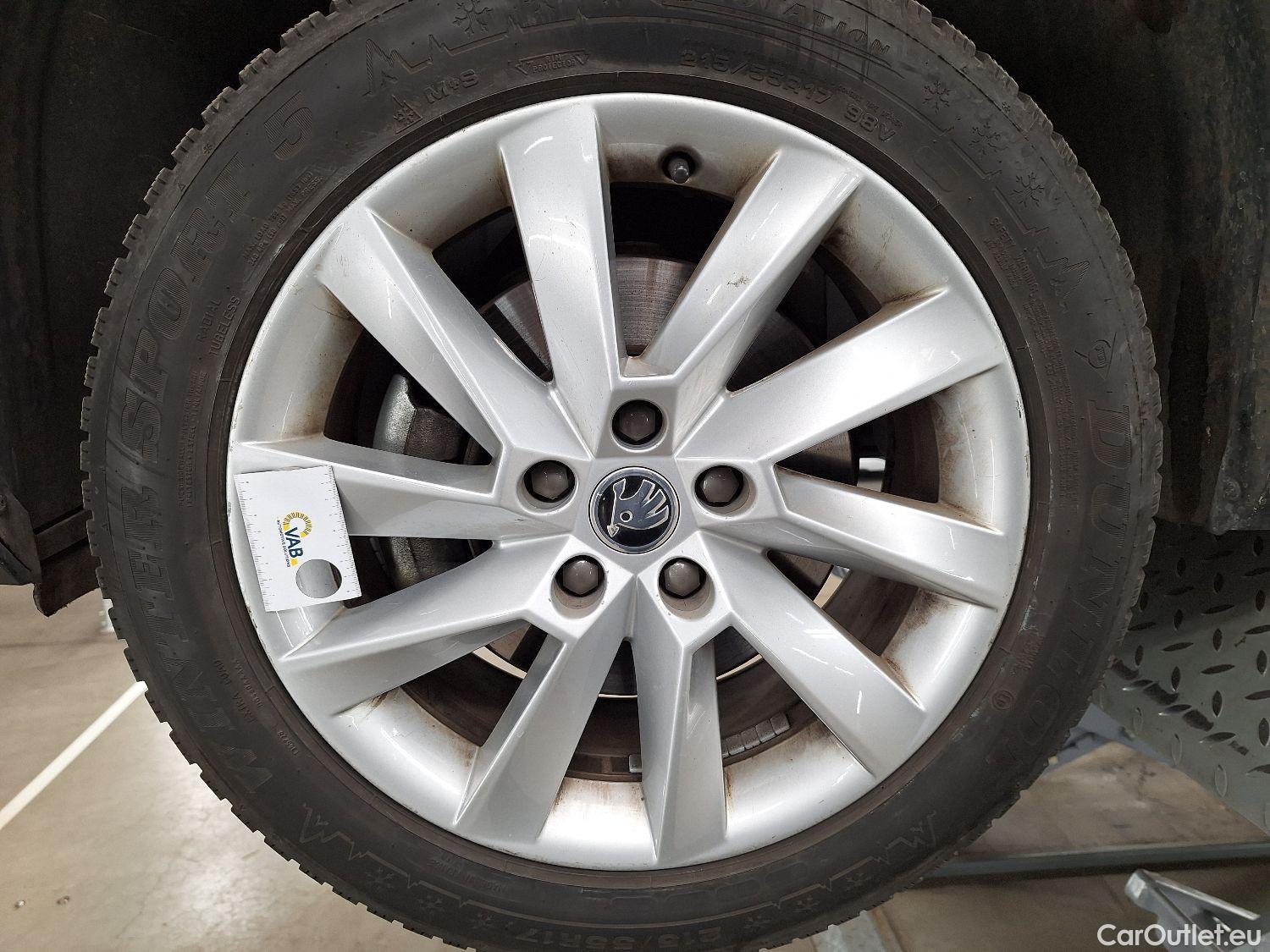  Skoda  Superb Skoda,  Combi FL'19, Skoda  Combi 1.4 TSI iV 160kW DSG6 Style 5d #12