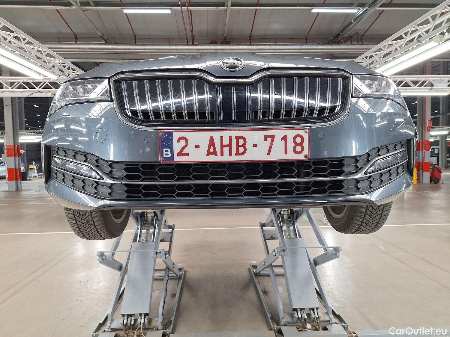  Skoda  Superb Skoda,  Combi FL'19, Skoda  Combi 1.4 TSI iV 160kW DSG6 Style 5d #7