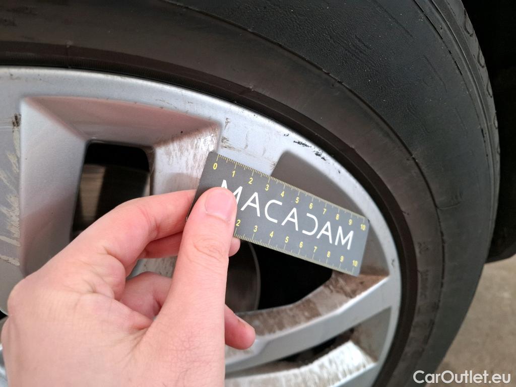  Audi  Q7 AUDI  / 2019 / 5P / SUV 55 TFSIe 380ch quattro Tiptronic8 Avus #24