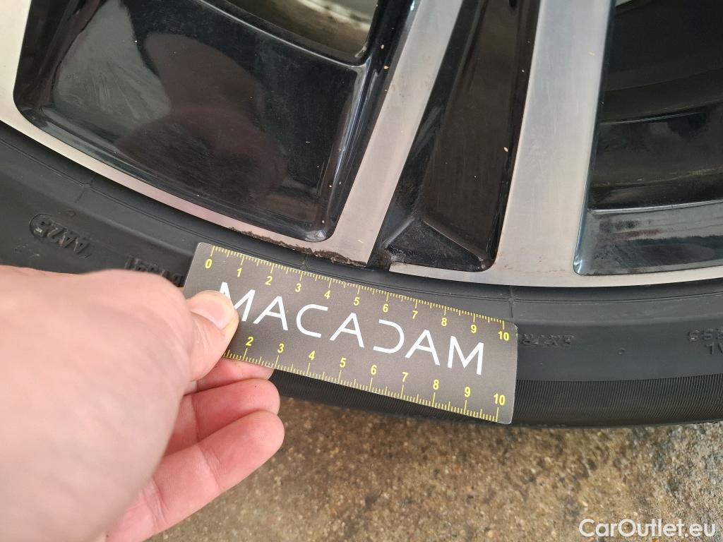  Volvo  XC90 VOLVO  / 2019 / 5P / SUV Recharge T8 AWD GT 8 Ultimate Dark #14