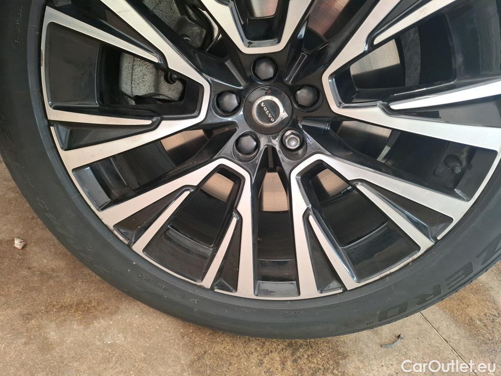  Volvo  XC90 VOLVO  / 2019 / 5P / SUV Recharge T8 AWD GT 8 Ultimate Dark #25