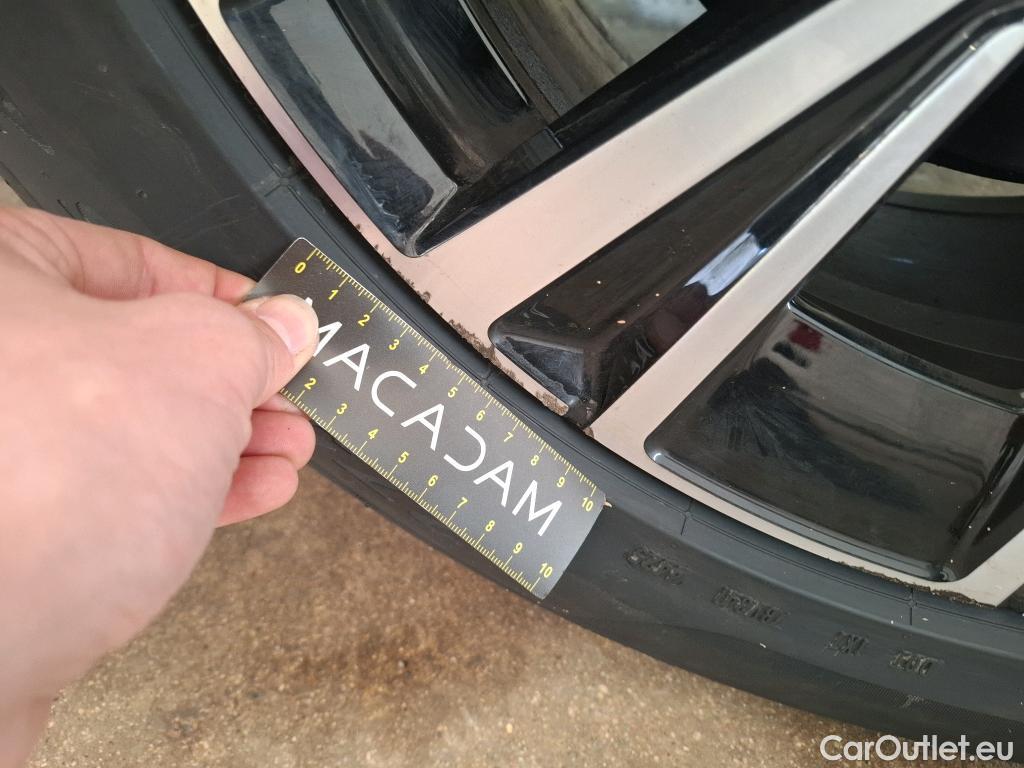  Volvo  XC90 VOLVO  / 2019 / 5P / SUV Recharge T8 AWD GT 8 Ultimate Dark #15