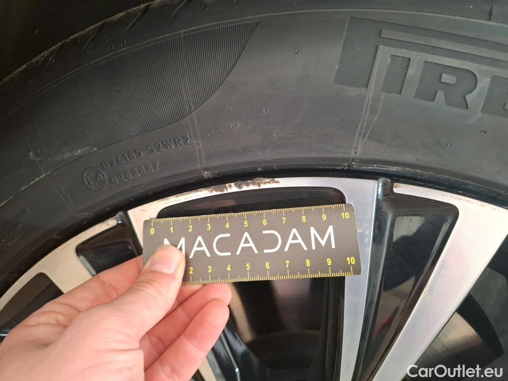  Volvo  XC90 VOLVO  / 2019 / 5P / SUV Recharge T8 AWD GT 8 Ultimate Dark #11