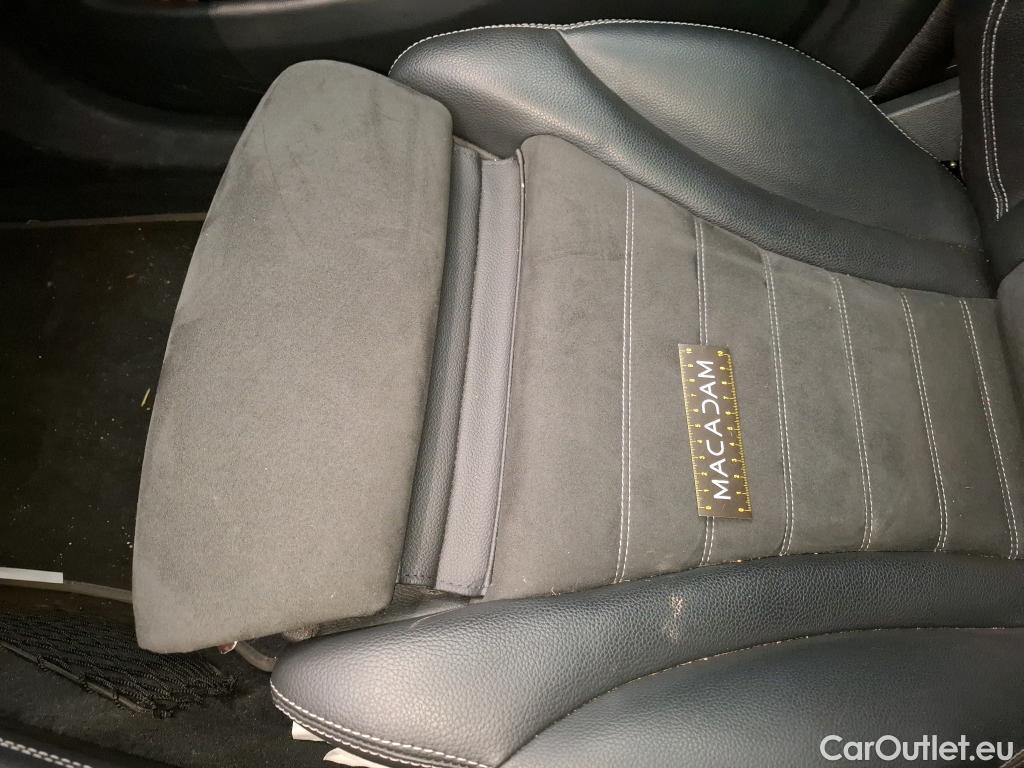  Mercedes  G-Klasee MERCEDES-BENZ GLC Coupe / 2019 / 5P / Coupé GLC 300 e AMG Line 4Matic #28