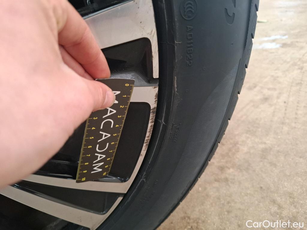  Volvo  XC90 VOLVO  / 2019 / 5P / SUV Recharge T8 AWD GT 8 Ultimate Dark #5