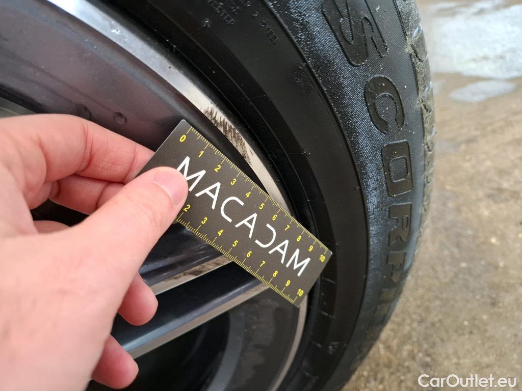  Mercedes  G-Klasee MERCEDES-BENZ GLC Coupe / 2019 / 5P / Coupé GLC 300 e Business Line 4Matic #8