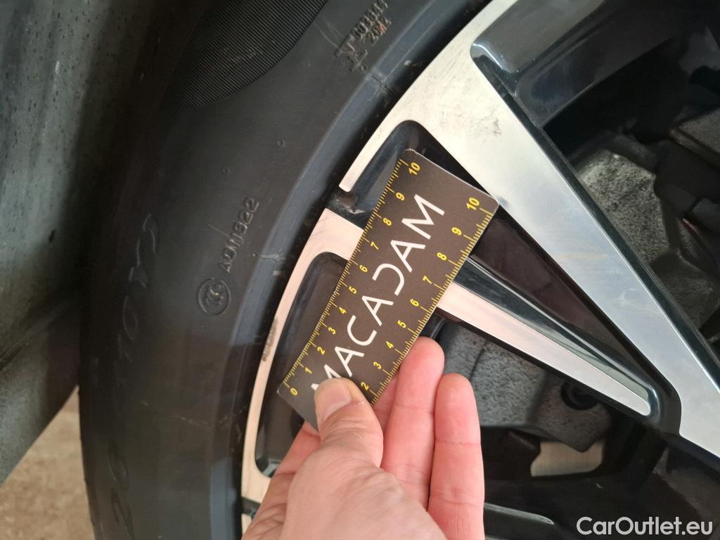  Volvo  XC90 VOLVO  / 2019 / 5P / SUV Recharge T8 AWD GT 8 Ultimate Dark #10