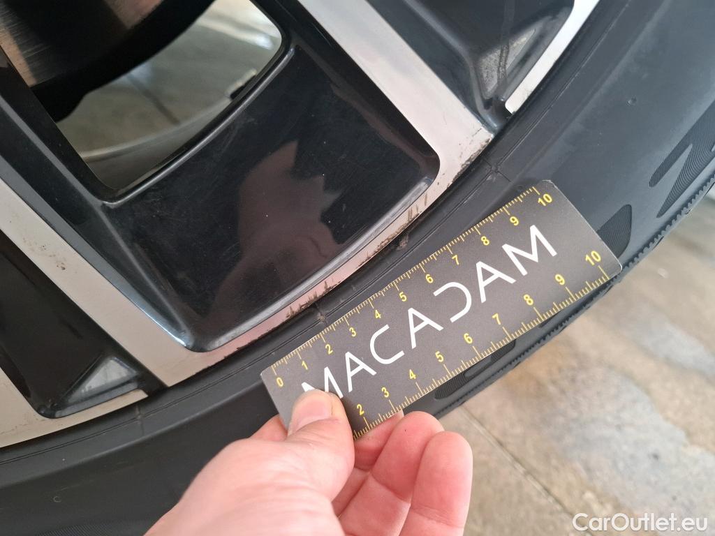  Volvo  XC90 VOLVO  / 2019 / 5P / SUV Recharge T8 AWD GT 8 Ultimate Dark #13