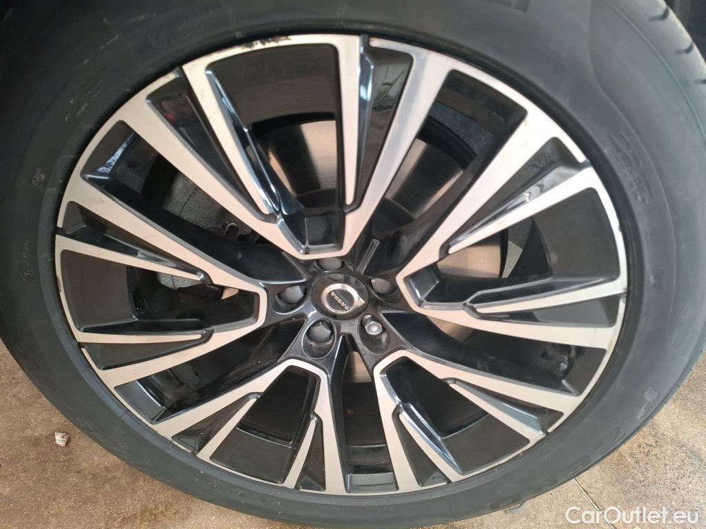  Volvo  XC90 VOLVO  / 2019 / 5P / SUV Recharge T8 AWD GT 8 Ultimate Dark #9