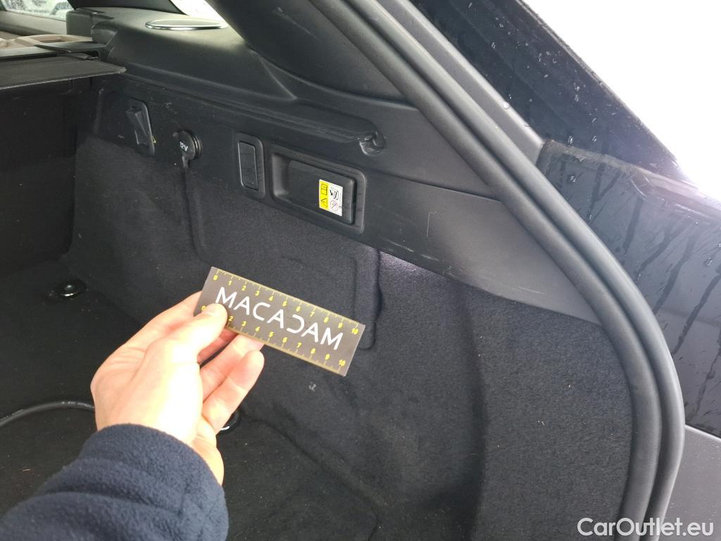  Land Rover  Range Rover LAND ROVER  Velar / 2017 / 5P / SUV 2.0 P400e PHEV BVA R-Dynamic SE #50