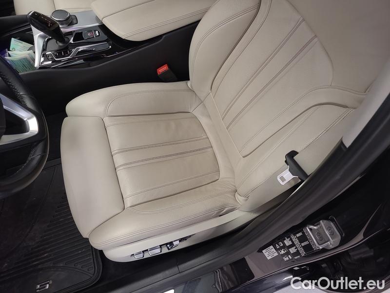  Bmw  Serie 5  Lim. (G30)  (2016->) 520d xDrive AT #10