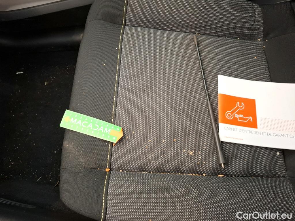  Citroen  C3  Société Feel 1.2 PureTech 80CV BVM5 E6 #4