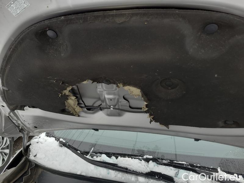  Toyota  C-HR  (2017) CHR 2.0HEV  eNCVT GR Sport 5d #1