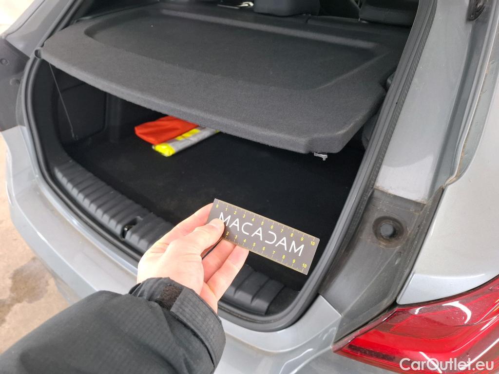  Bmw  Serie 1 BMW Série 1 / 2019 / 5P / Berline 116d DKG7 Business Design #9