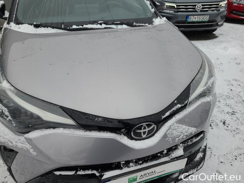  Toyota  C-HR  (2017) CHR 2.0HEV  eNCVT GR Sport 5d #2