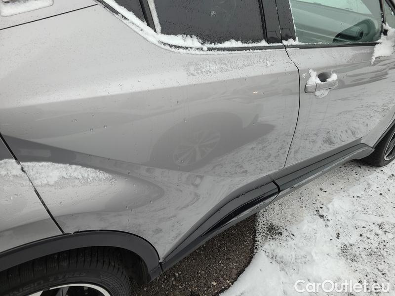  Toyota  C-HR  (2017) CHR 2.0HEV  eNCVT GR Sport 5d #6