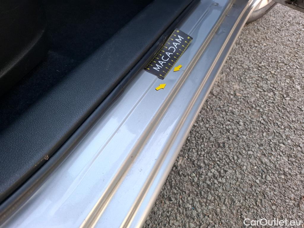  Nissan  Micra NISSAN  / 2016 / 5P / Berline IG-T 92 Business Edition #15