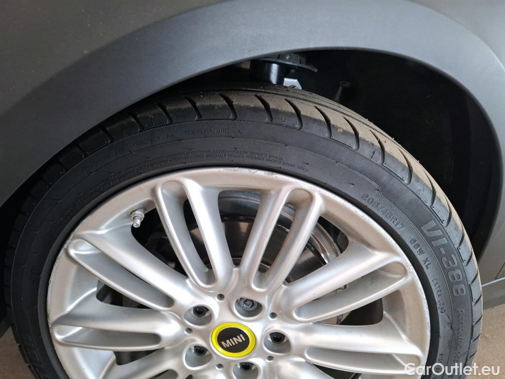  Mini  Mini   / 2014 / 3P / Berline Cooper SE Finition Greenwich 184 ch BVA #68