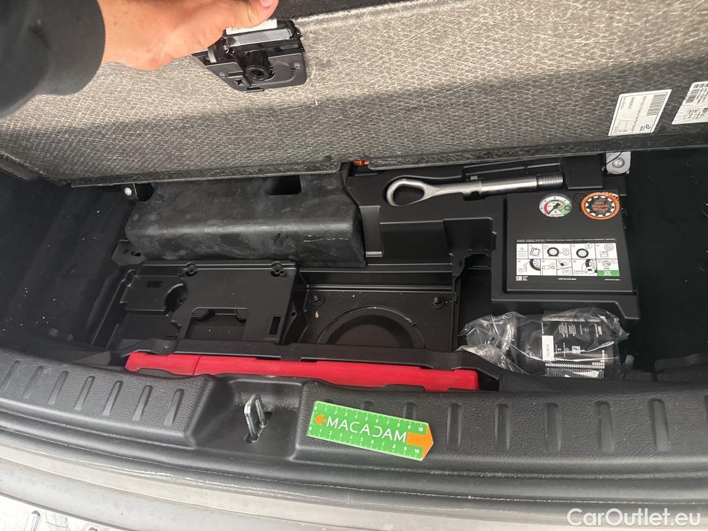  Mercedes  GLA MERCEDES-BENZ  / 2020 / 5P / SUV  250 e BUSINESS LINE DCT #9