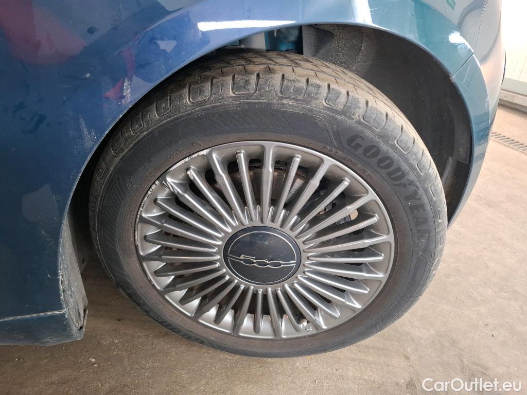  Fiat  500 FIAT   2020  3P Berline 42kWh Icone #21